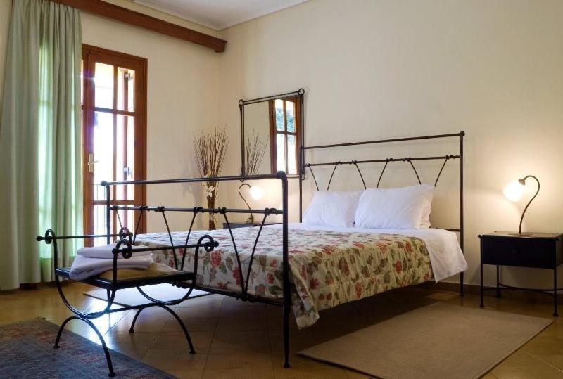 Krinides Hotel Kalavryta Ngoại thất bức ảnh